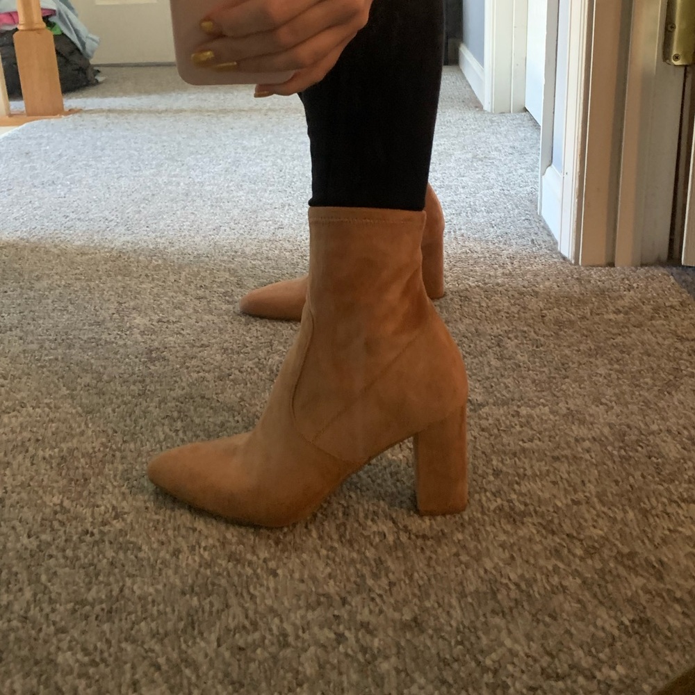NWOT Steve Madden Sock Booties